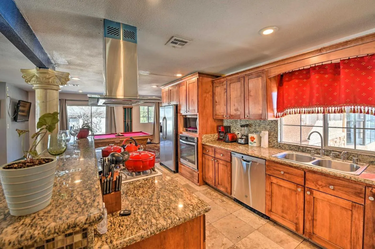 Elegant Home With Pool Table 3 Mi To Vegas Strip! Las Vegas 0*,  United States
