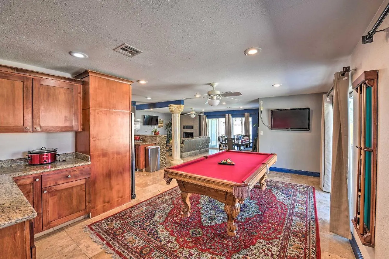 Elegant Home With Pool Table 3 Mi To Vegas Strip! Las Vegas 0*,  United States