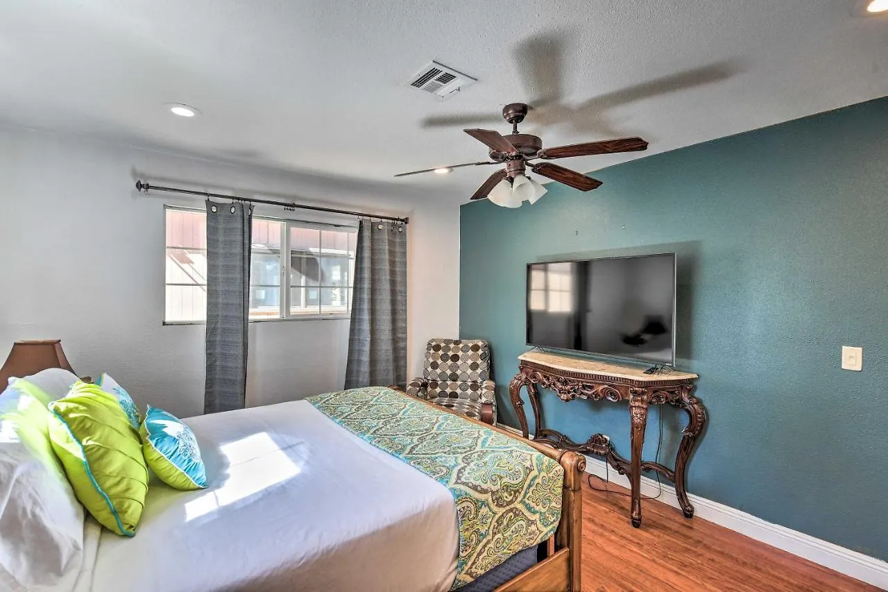Elegant Home With Pool Table 3 Mi To Vegas Strip! Las Vegas Holiday home